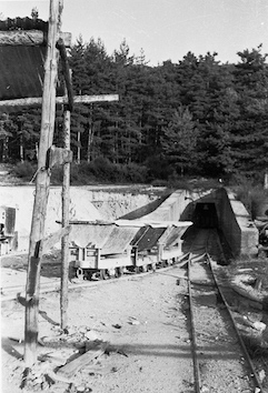 Mine de fluorine de Marsanges (Haute-loire) Photo PC Guiollard