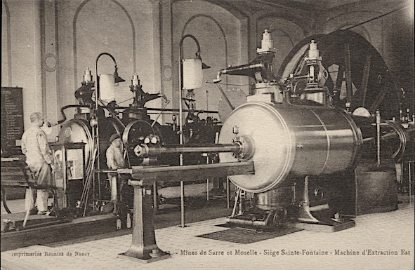 Machine d'extraction à vapeur, poulie Koepe, compartiment Est du puits Ste Fontaine à Saint-Avold (Moselle), (Carte postale ancienne).