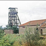 Charbonnier-les-Mines (Puy-de-Dôme), l'ancien puits St Alexandre. ©PCG 1979